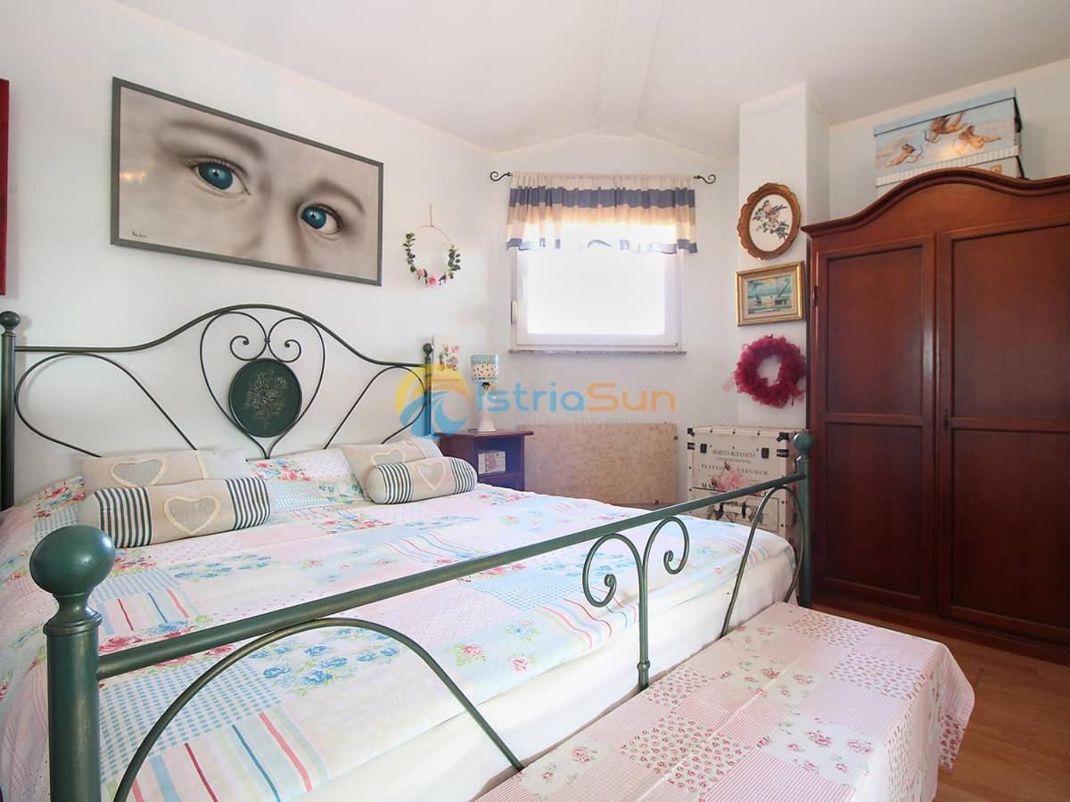 Apartments Bardak Ližnjan エクステリア 写真